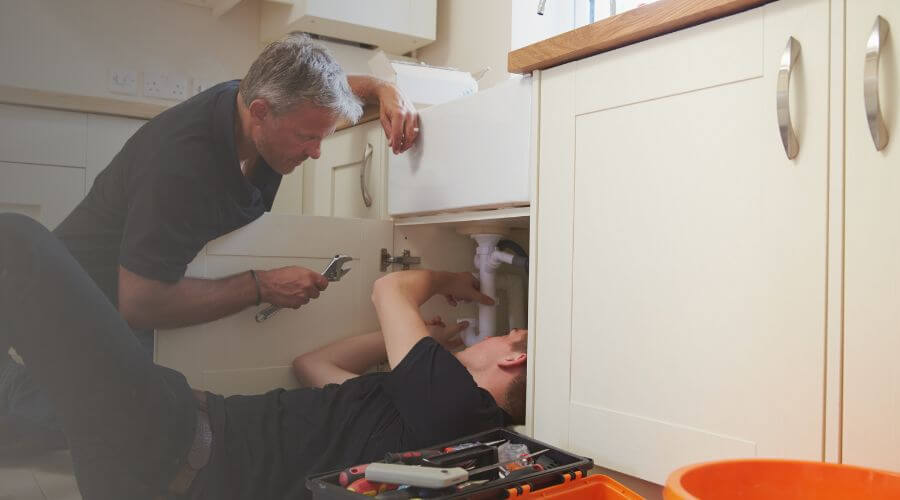 Best Plumber in Farmingdale, ME